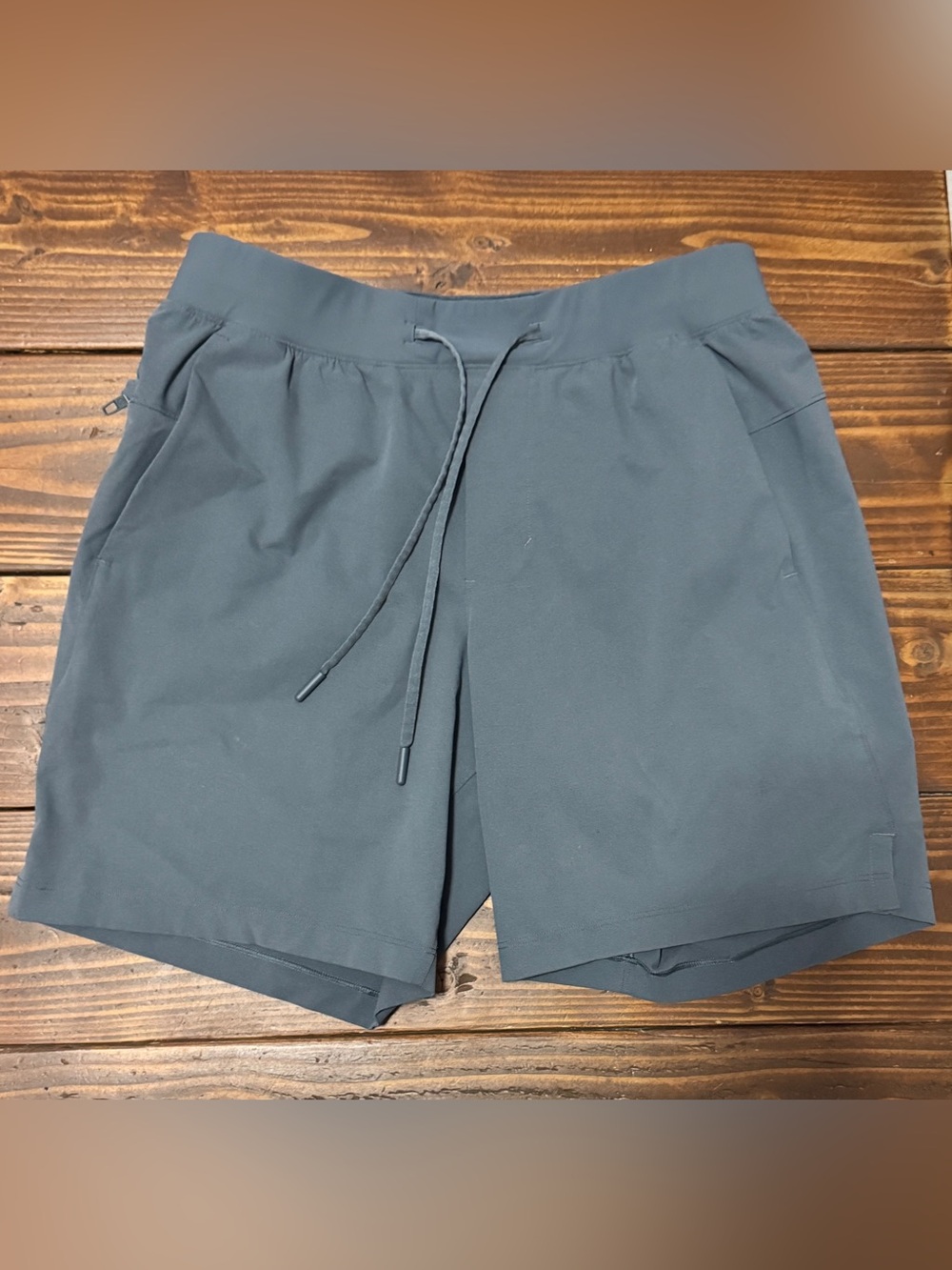 Lululemon zeroed in liner less 7”